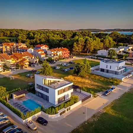 Villa A By Tourist Adria Group *